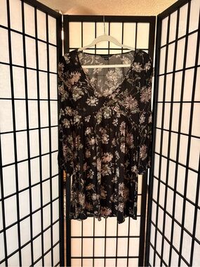 A&E Black Floral V-Neck Long Sleeve Women’s Dress